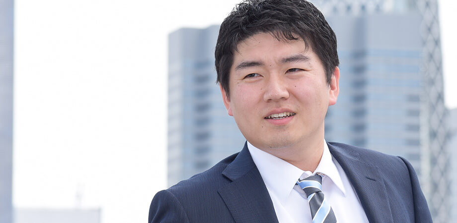 新卒・専任講師　髙橋なつみ